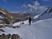37 Andiamo a saggiare verso la Val Ponteranica il percorso per la cima del Mincucco...nessuna traccia presente , ci tocca tracciare !